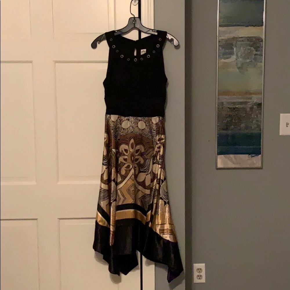 Beautiful scarf dress from Sangría